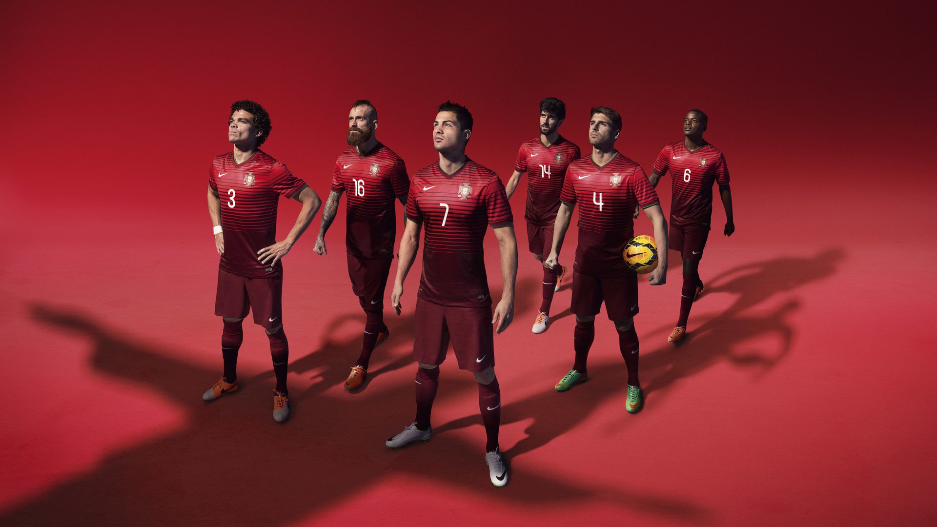 爱游戏平台-C罗继续保持高效率状态延续火热表现，c罗这一举动